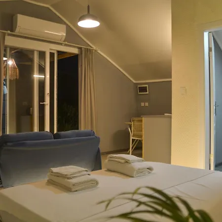 Hotel Quonset Glamping *