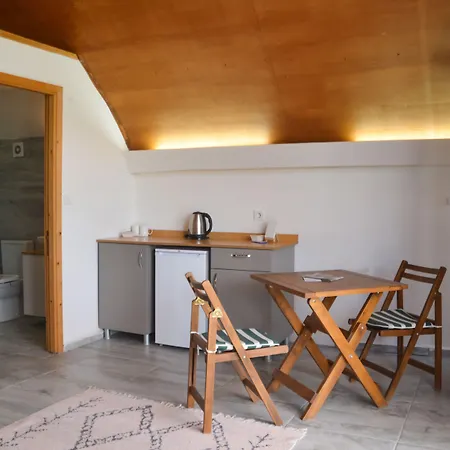 Quonset Glamping Szálloda *