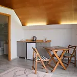 Hotel Quonset Glamping