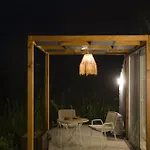 Hotel Quonset Glamping