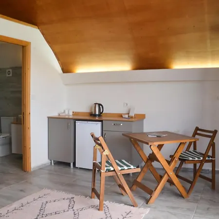 Hotell Quonset Glamping