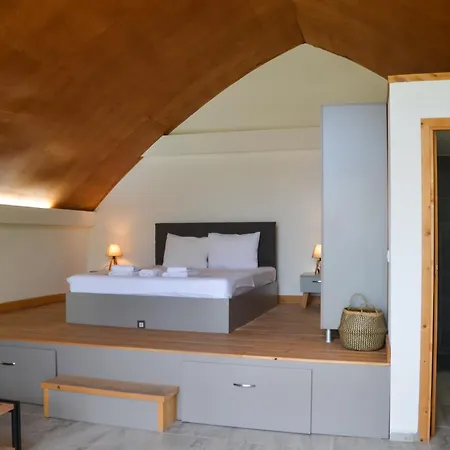 Hotel Quonset Glamping 3*