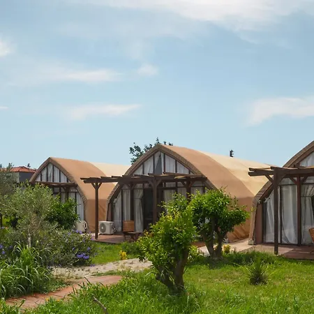 Quonset Glamping 3*