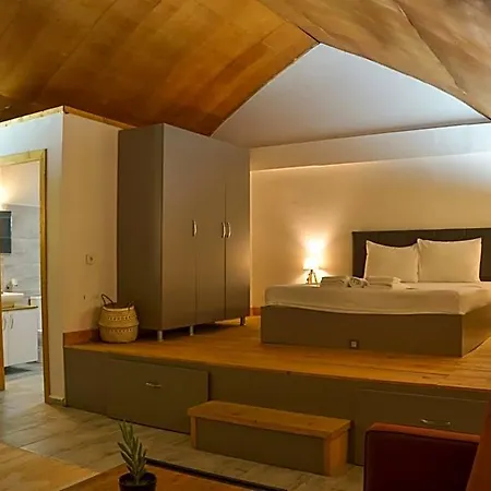Quonset Glamping 3*