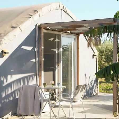 Quonset Glamping ホテル