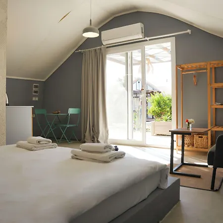 Quonset Glamping ホテル 3*